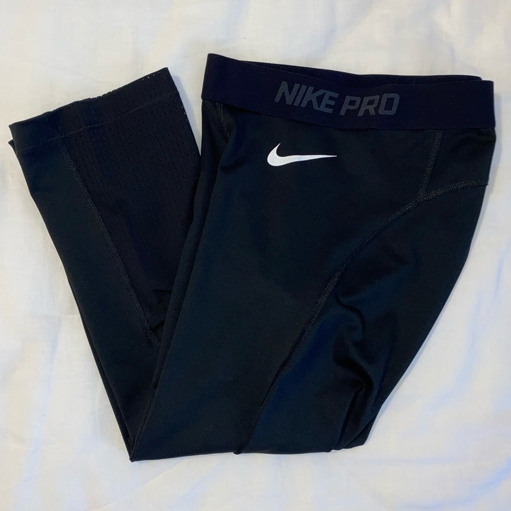 Nike Pro Hypercool Training Capris - image 4